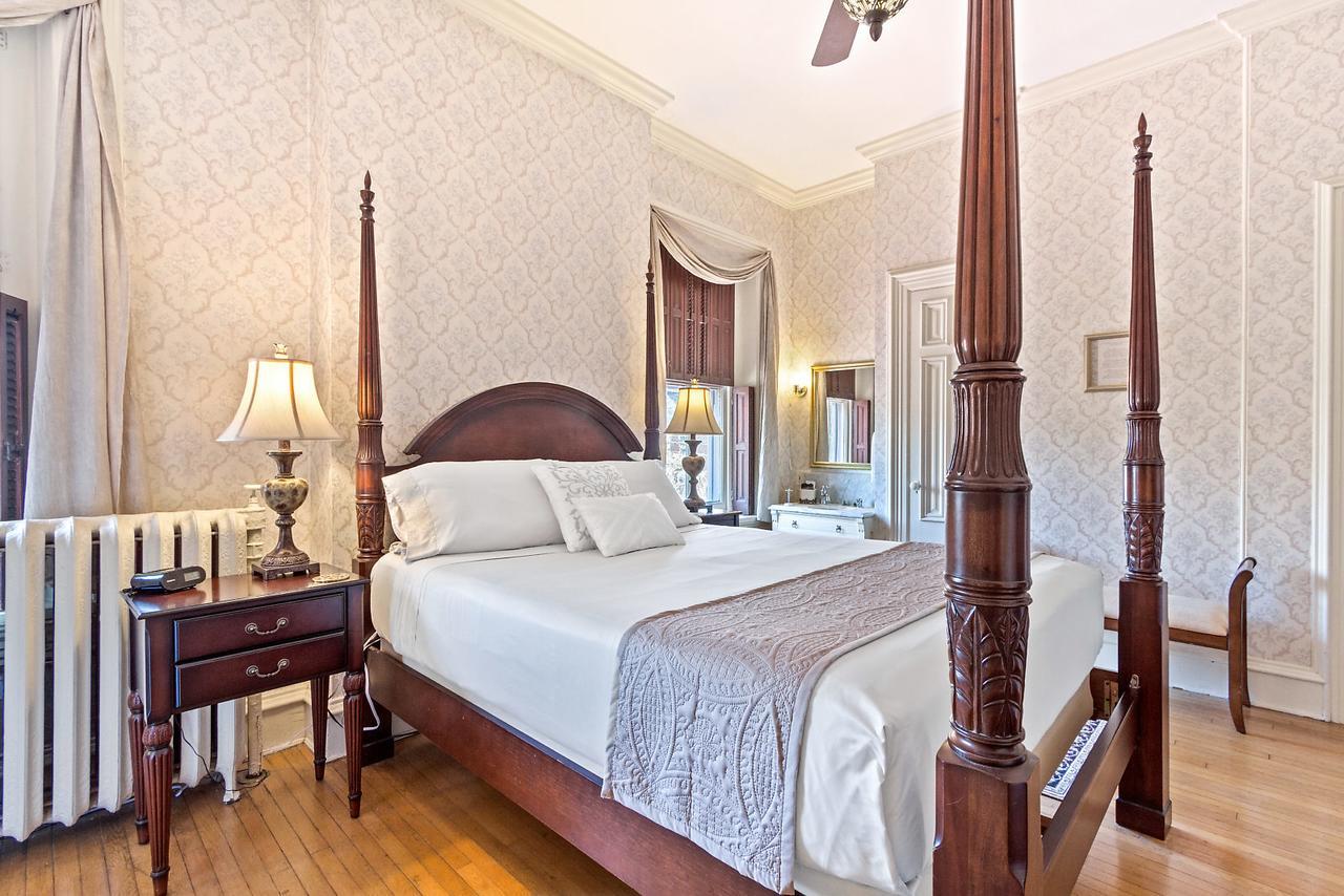 Lovelace Manor Bed And Breakfast Lancaster Eksteriør bilde